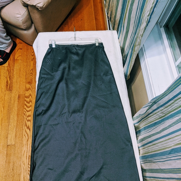 Old Navy silver stretch - Picture 3 of 3